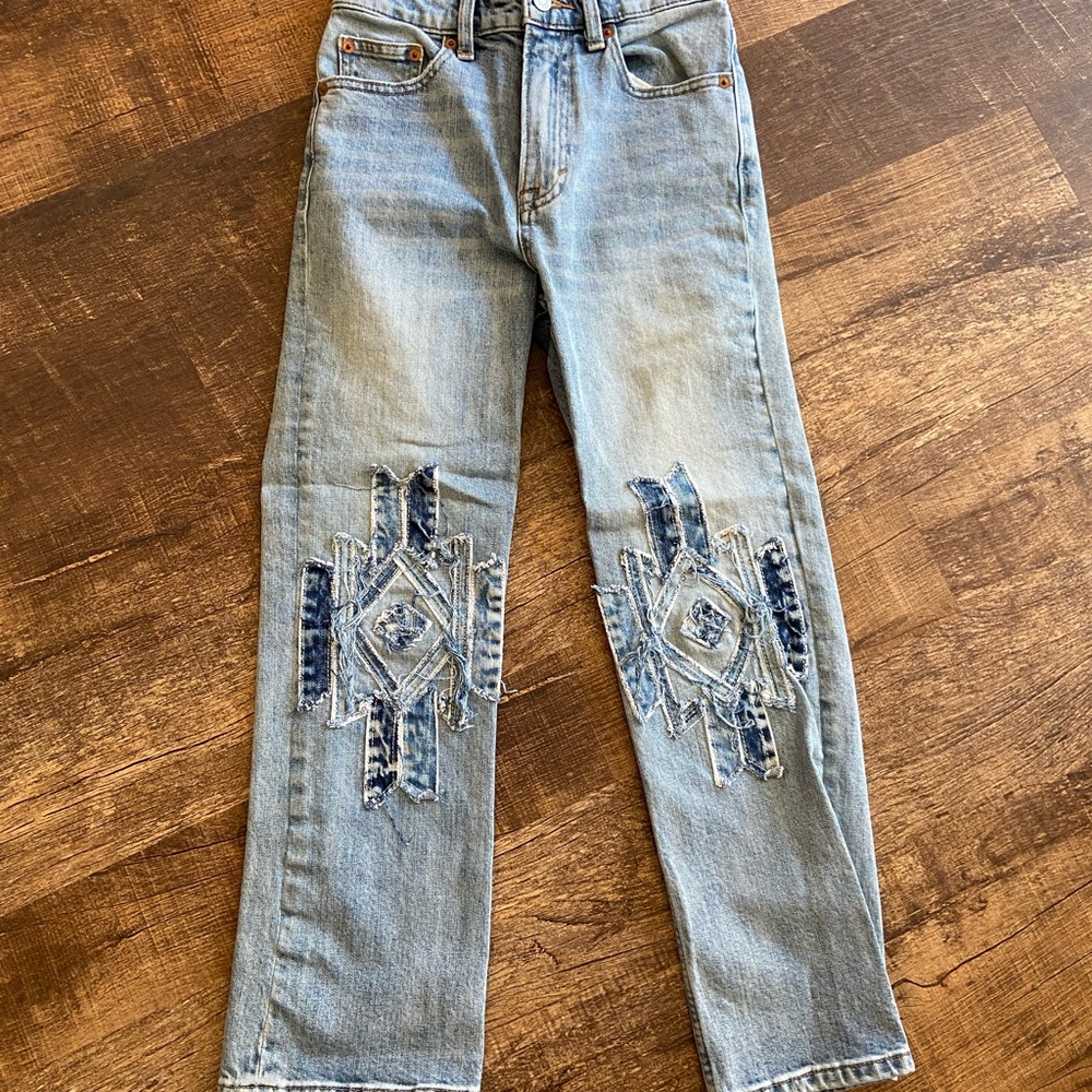 Lucky Brand Lucky Pins Embroidered Blue Jeans Knee Patch